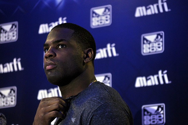 年轻球员成 年轻球员成